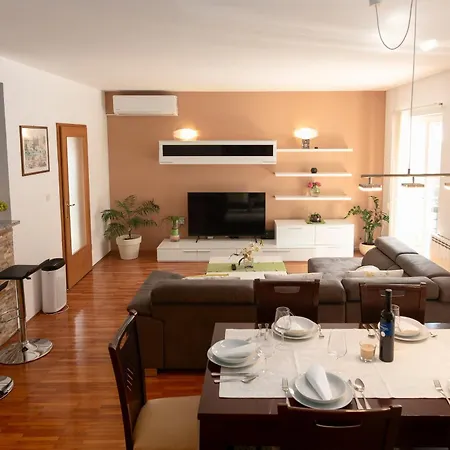 Apartment Magdalena *